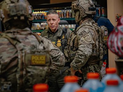 Gregory Bovino ejecuta las redadas de Trump con tácticas fronterizas