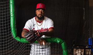 MLB proh&iacute;be a Emmanuel Clase y Luis Ortiz integrarse al Spring Training de Cleveland