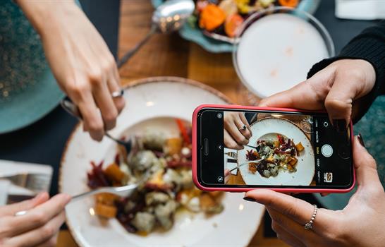 Los comensales jodemos, pero no tanto