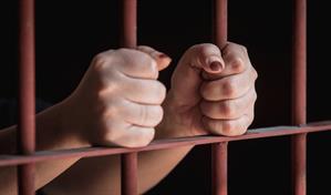 Apresan a tres personas, incluidos dos menores, por robo agravado en Moca