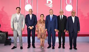 Banreservas celebra cóctel de Navidad con clientes de Santo Domingo