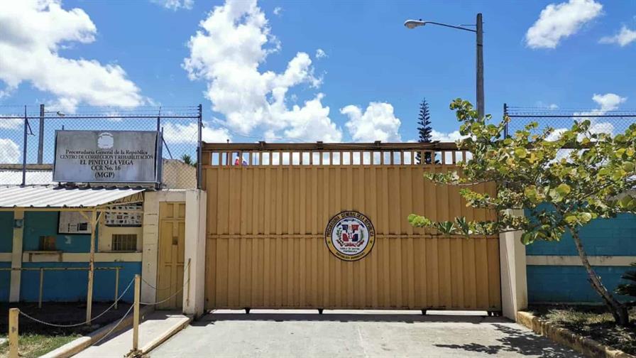 Hallan muerto a un recluso en la cárcel El Pinito de La Vega