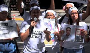 Familiares de "presos políticos" en Venezuela piden investigar torturas y desapariciones