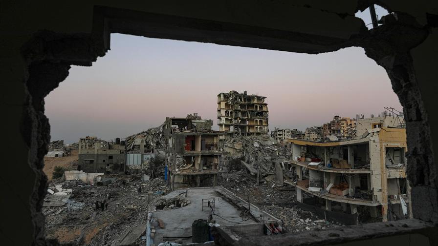 Israel lanza una oleada de bombardeos en toda Gaza y mata al menos a 20 personas