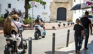 Patinetas y bicicletas eléctricas de uso recreativo podrían ser vetadas de la Zona Colonial