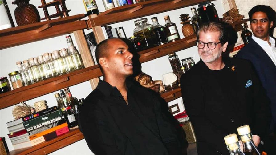 Johnnie Walker Blue Label rinde homenaje al camino de lo auténtico con una cena en Casarré