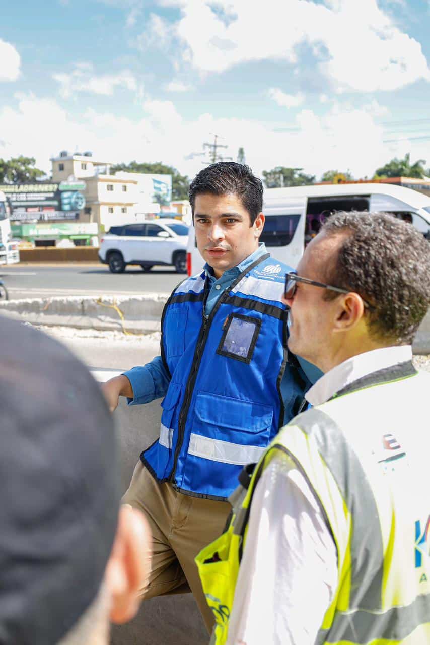 Jhael Isa Tavárez, nuevo director de la Oficina para el Reordenamiento del Transporte (Opret), durante el recorrido por la Línea 2C del Metro.