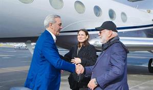 Abinader llega a California para participar en reunión anual de la industria de semiconductores