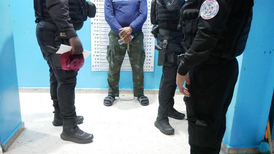 Dominicano acusado de asesinato, agresión sexual y otros delitos es extraditado a Puerto Rico