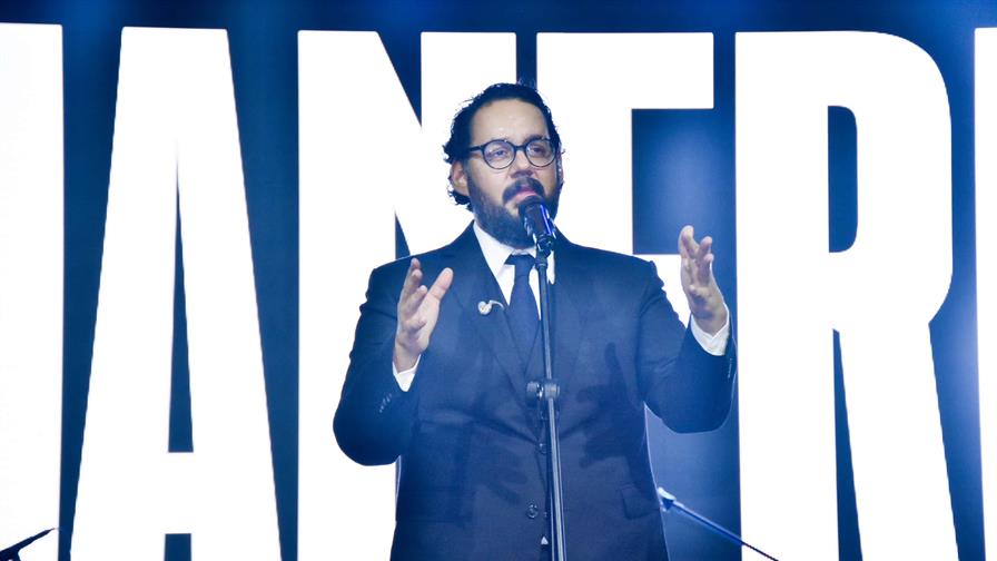 Manerra cautiva a sus fans con un concierto cargado de energía y sentimiento Manerra cautiva a sus fans con un concierto cargado de energía y sentimiento