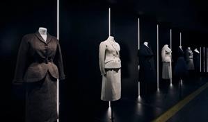 Una mirada inédita al universo Dior en París, a través de la colección de Azzedine Alaïa