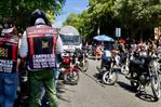 Motoconchistas protestan frente al Palacio Nacional por obligatoriedad de cascos homologados