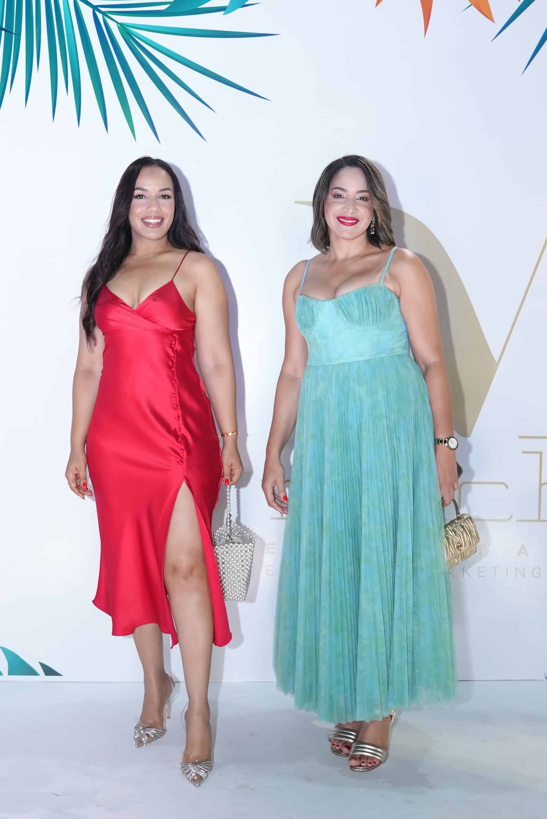 Jessica Julián y Evelyn Henríquez.