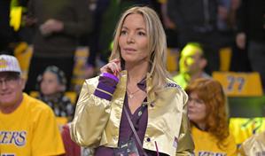Los Lakers despiden a Joey y Jesse Buss como ejecutivos tras la venta de la franquicia