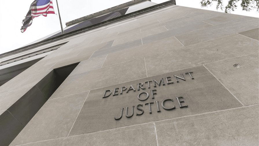 Juez reanuda investigación al Gobierno Trump por posible desacato al expulsar migrantes