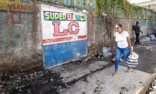 La Alcaldía del Distrito Nacional recupera aceras ocupadas por vendedores durante más de 25 años