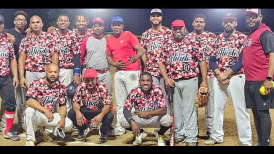 Aliados y Macdougall ganan en torneo de softbol Copa Navidad Mide 2025