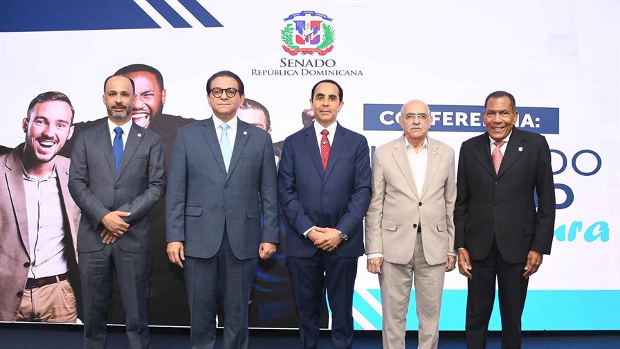 Senado de la República Dominicana invitó al urólogo Pablo Mateo a impartir conferencia exclusiva