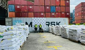 Incautan catorce toneladas de cocaína en el principal puerto de Colombia en el Pacífico