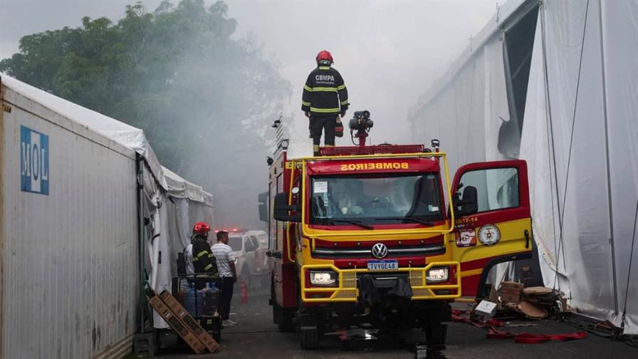 Un incendio suspende las negociaciones y obliga a evacuar la cumbre climática de Belém Un incendio suspende las negociaciones y obliga a evacuar la cumbre climática de Belém