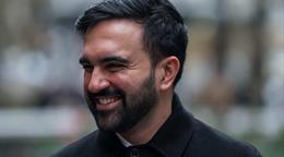 El alcalde de Nueva York, Zohran Mamdani, asume en una estaci&oacute;n de metro hist&oacute;rica