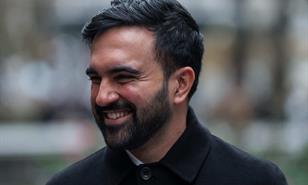 El alcalde de Nueva York, Zohran Mamdani, asume en una estaci&oacute;n de metro hist&oacute;rica