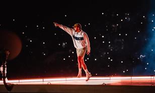 Bad Bunny abre las puertas de su casa y demuestra su amor a RD