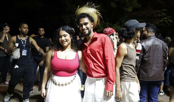 Outfits caribeños y campesinos destacan en seguidores de Bad Bunny