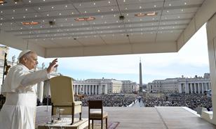 El papa defiende que la fe y la razón son complementarias en una educación auténtica