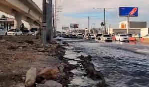 Rotura de tubería provoca caos vial en la autopista Duarte próximo al kilómetro 11