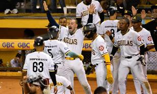 Deficiencias defensivas pasan factura a las &Aacute;guilas Cibae&ntilde;as pese a buen bateo