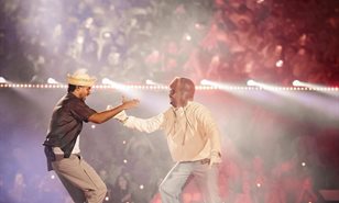 Bad Bunny termina su segundo concierto en RD con diferencias entre su gira y la residencia