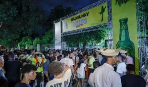 Boletas más caras y visibilidad lejana: quejas en el concierto de Bad Bunny