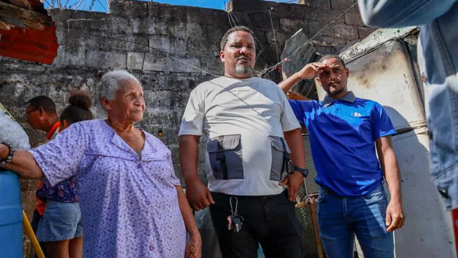 "Lo perdimos todo": anciana y dos inquilinos más piden ayuda tras incendio en María Auxiliadora "Lo perdimos todo": anciana y dos inquilinos más piden ayuda tras incendio en María Auxiliadora