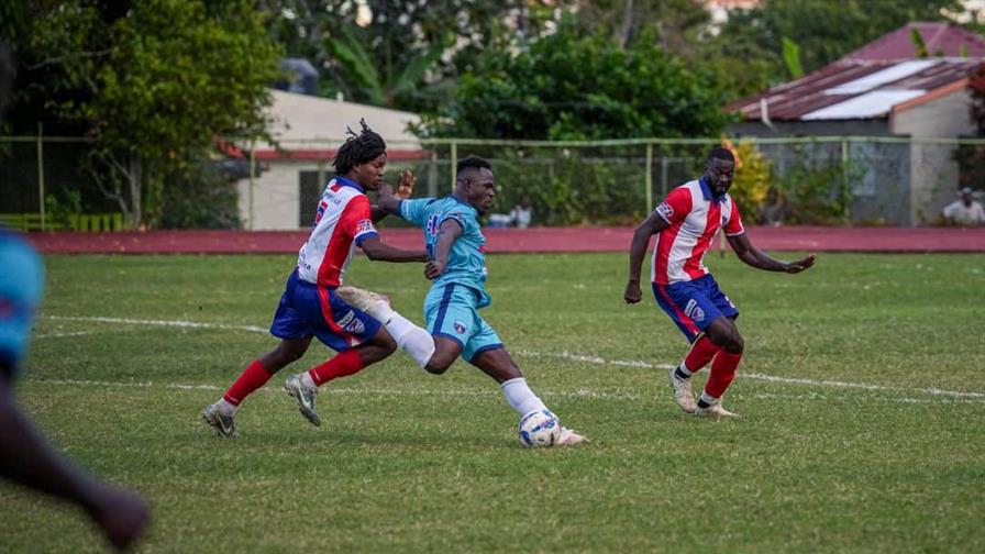Salcedo FC vence 2-0 a Delfines y asegura su clasificación a la liguilla