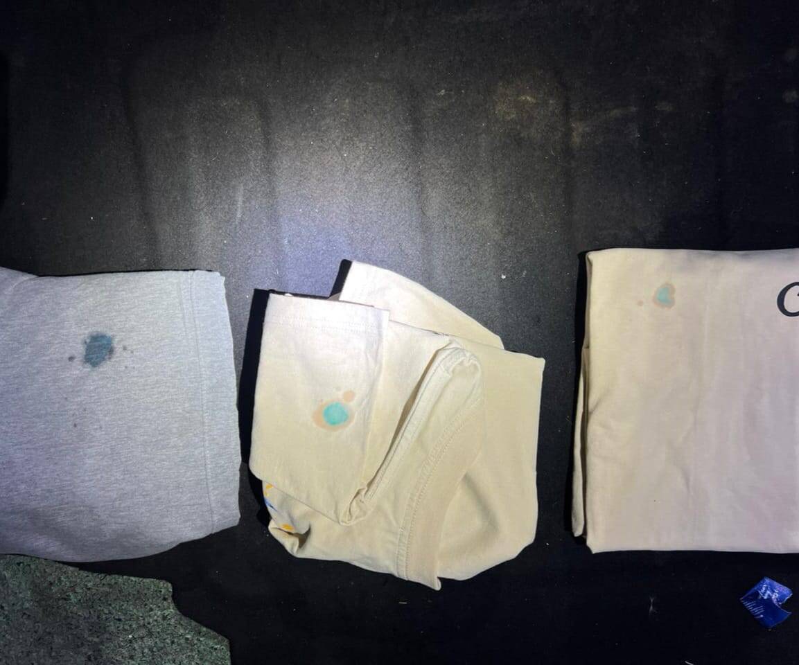 Vestimentas impregnadas con presunta cocaína.