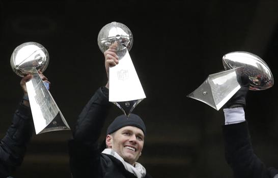 Exjugadores de Patriots molestos con Tom Brady por no apoyar al equipo en el Super Bowl LX