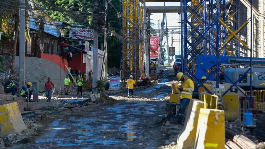 Anuncian cierre de tramo de la avenida Yapur Dumit por trabajos del monorriel de Santiago Anuncian cierre de tramo de la avenida Yapur Dumit por trabajos del monorriel de Santiago
