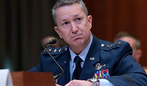 El jefe del Estado Mayor de EE. UU. visita Puerto Rico en medio de tensiones con Venezuela