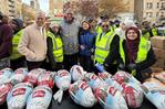 Líderes dominicanos en Nueva York entregan pavos en víspera de Acción de Gracias Líderes dominicanos en Nueva York entregan pavos en víspera de Acción de Gracias