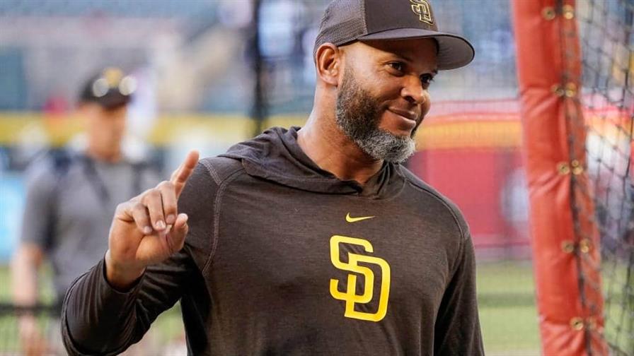 Licey contrata a Oscar Bernard como coach de bateo Licey contrata a Oscar Bernard como coach de bateo