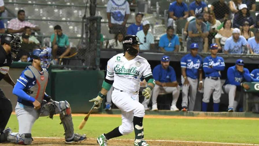 Robinson Canó y las Estrellas dejan en el terreno al Licey Robinson Canó y las Estrellas dejan en el terreno al Licey