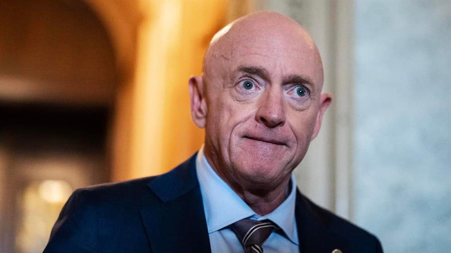 EE. UU. estudia juzgar en un tribunal militar a un senador al que Trump acusó de sedición