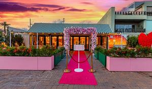 Detienen a pareja se&ntilde;alada de robar un restaurante y tener relaciones en pleno asalto en Arizona