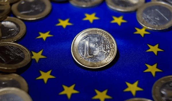 El euro termina 2025 revalorizado frente al d&oacute;lar por las debilidades estadounidenses