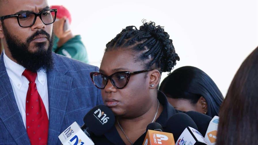 Madre de niña muerta en Santiago exige respuestas