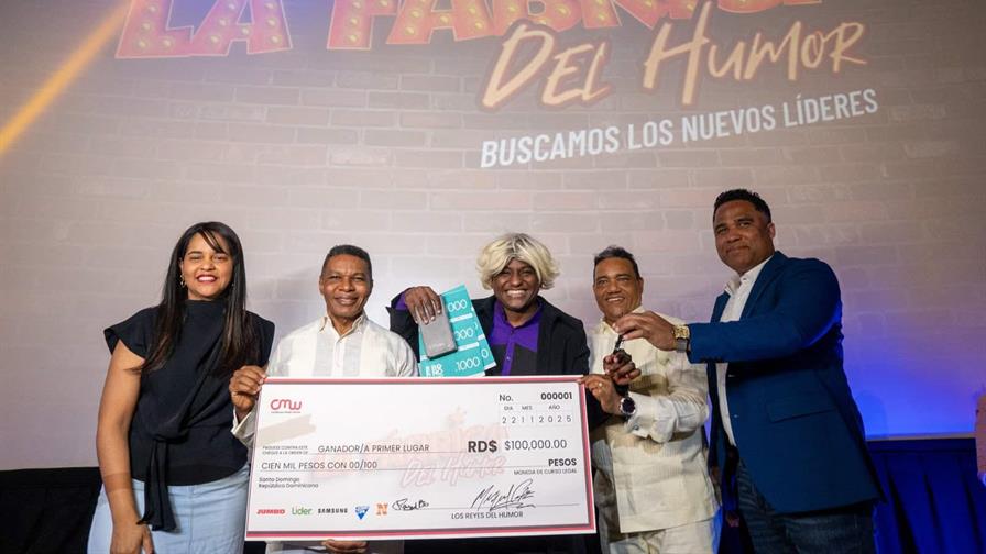 Raymond y Miguel cierran con éxito "La fábrica del humor"