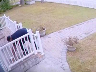 Acusan a criollos de robar dispositivos electrónicos en Long Island