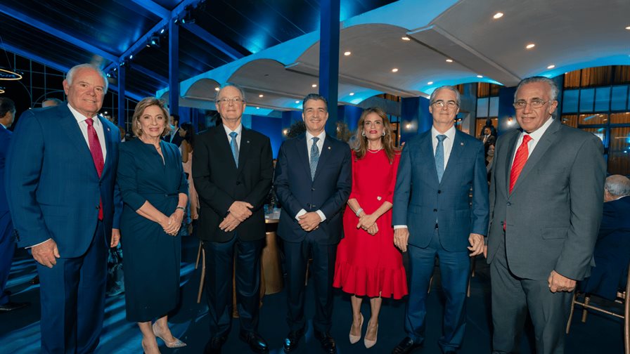 Banco Popular ofrece concierto sinfónico y cóctel para clientes corporativos Banco Popular ofrece concierto sinfónico y cóctel para clientes corporativos