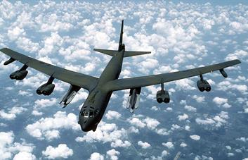 Bombarderos de EE. UU. hacen demostraciones de ataques en el Caribe ante tensión con Venezuela